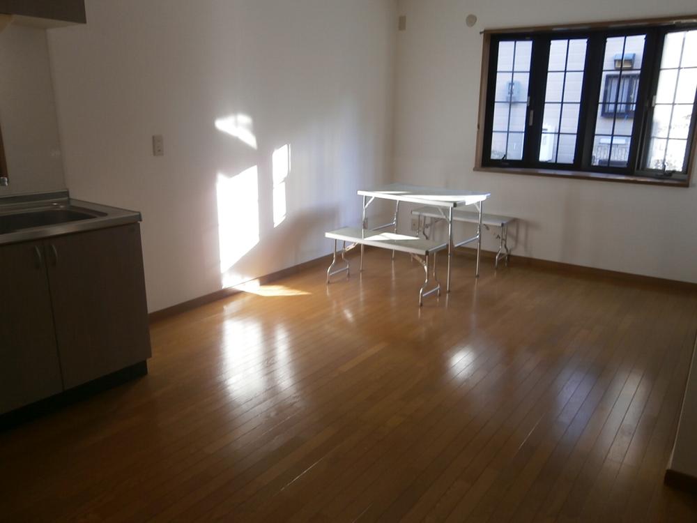 Living. Indoor (12 May 2013) Shooting