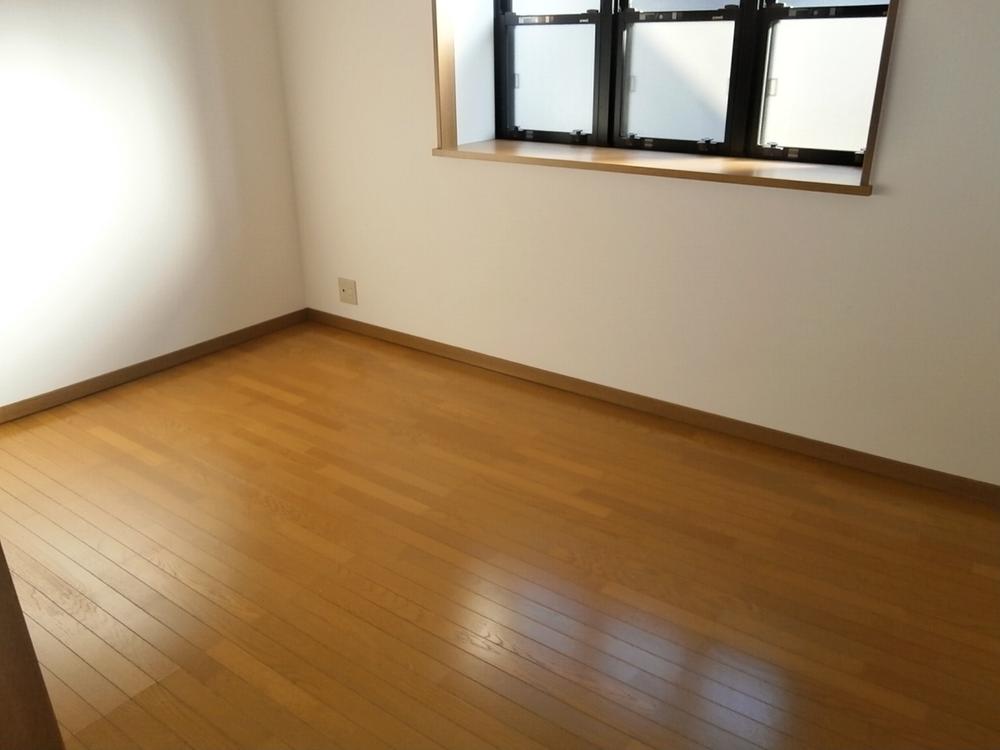 Other local. Local (December 2013) captured the second floor south Western-style (6 quires)