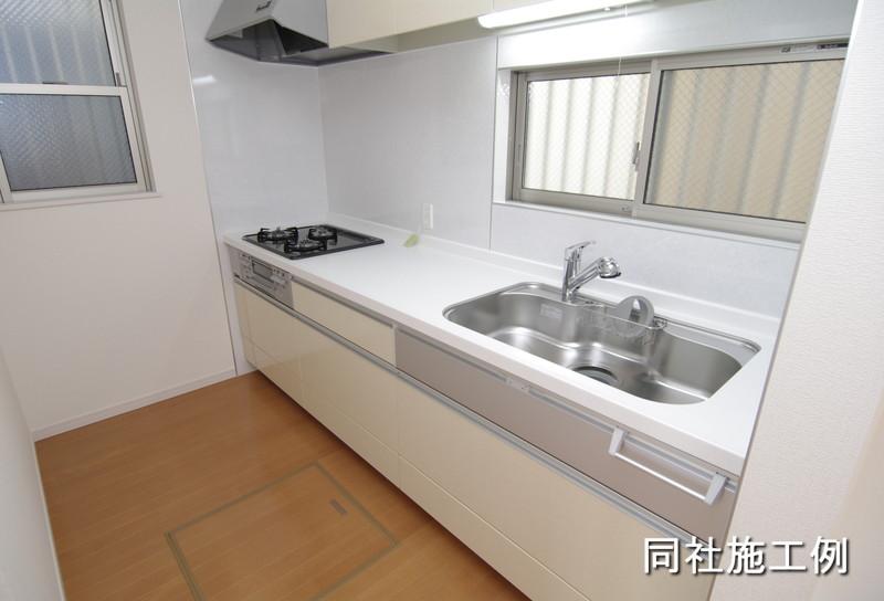 Same specifications photo (kitchen). Face-to-face kitchen where you can enjoy a conversation while the cuisine (same specifications photo)