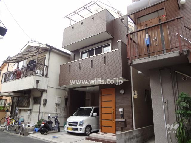 Local appearance photo. The appearance of the property (from the northeast side)