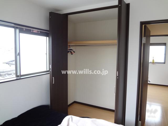 Non-living room. The third floor east side Western-style about 6.0 Pledge of closet