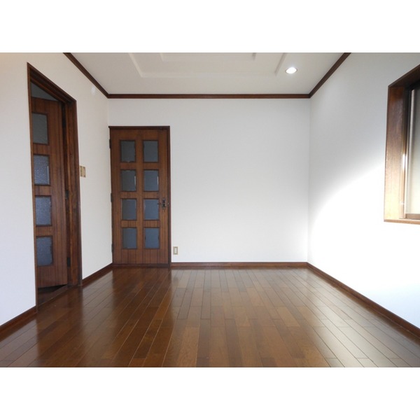 Living and room. South Western-style