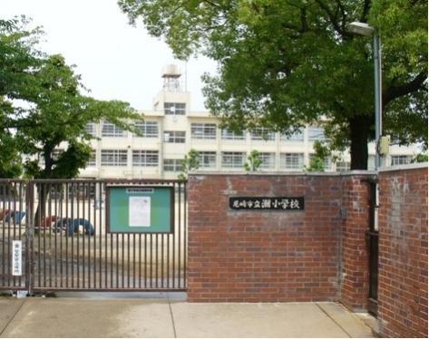 Primary school. 1219m to Amagasaki Tatsushio Elementary School