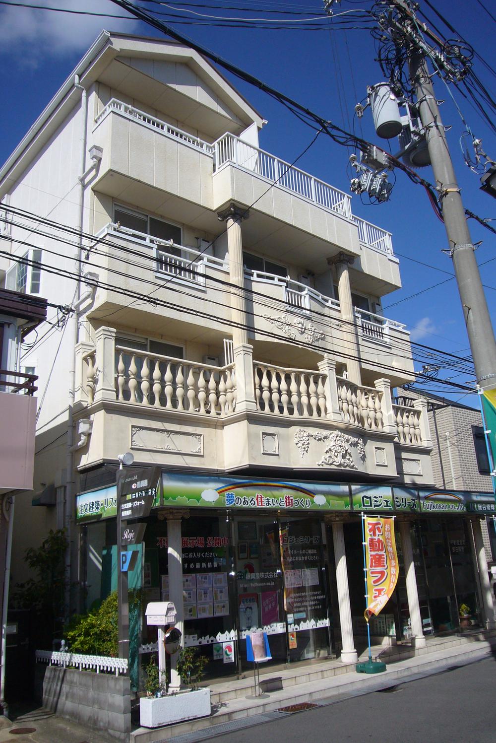 Other. (The Company) Sonoda shopping street A 5-minute walk