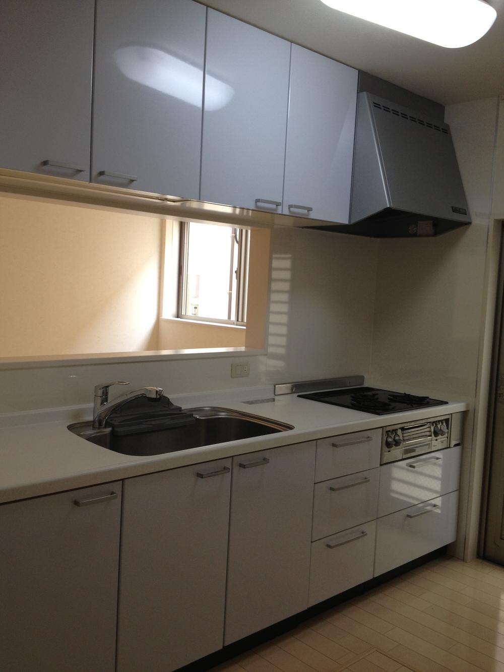 Kitchen. Local (July 2013) Shooting