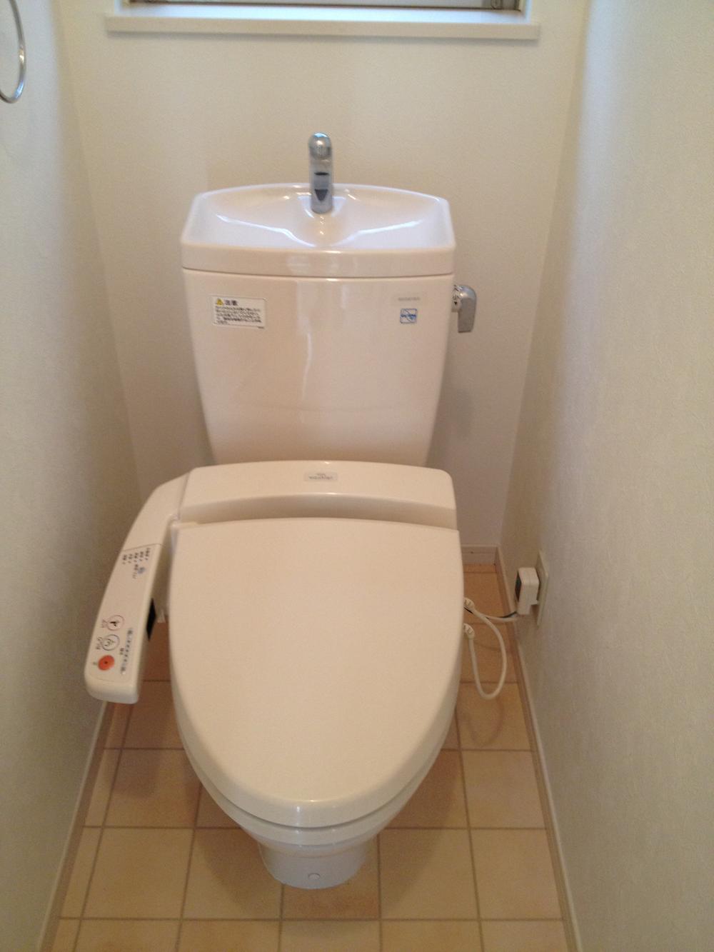 Toilet. Local (July 2013) Shooting