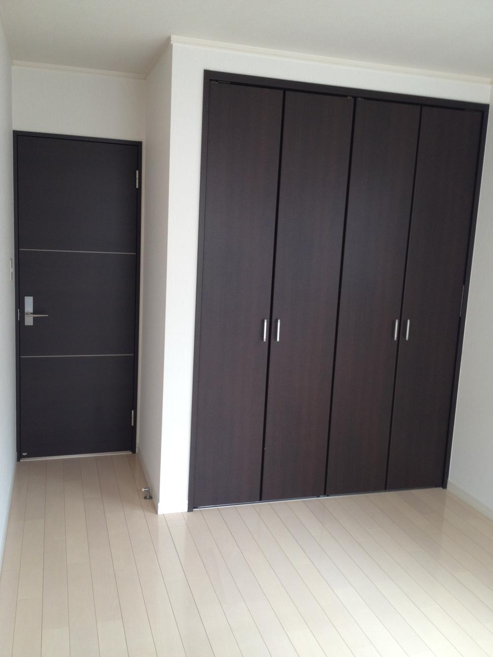 Non-living room. Local (July 2013) Shooting