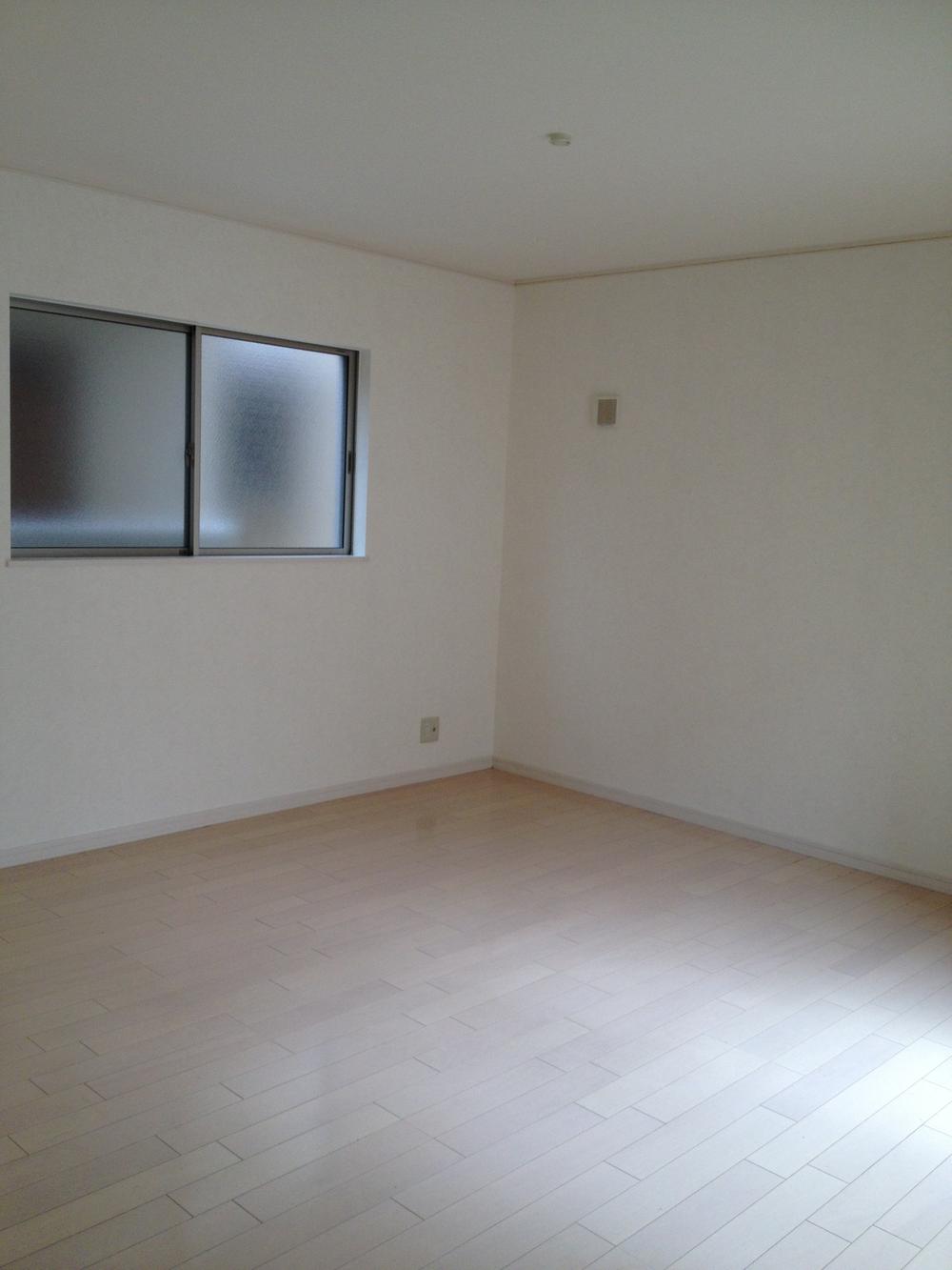 Non-living room. Local (July 2013) Shooting