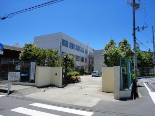 Junior high school. 1366m until the Amagasaki Municipal Daisho junior high school (junior high school)