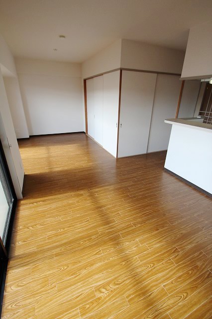 Living and room