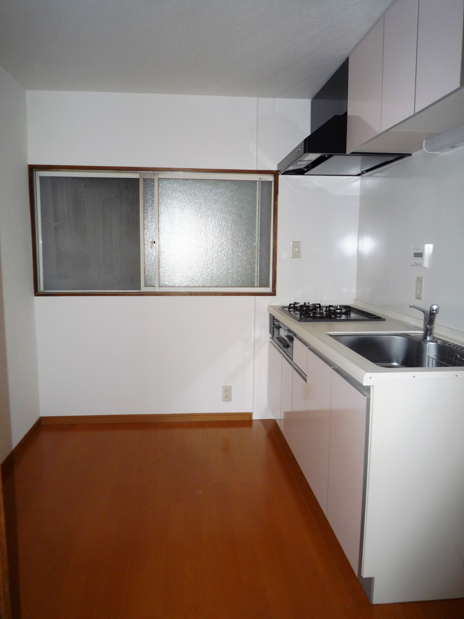 Living and room. Kitchen space about 4.5 Pledge
