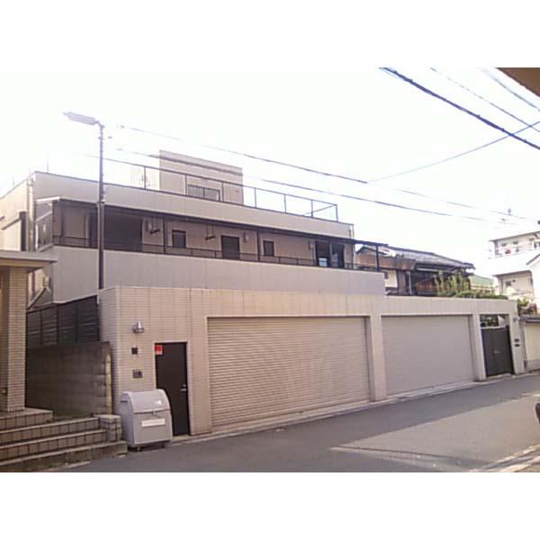 Local photos, including front road. Local (September 2012) shooting