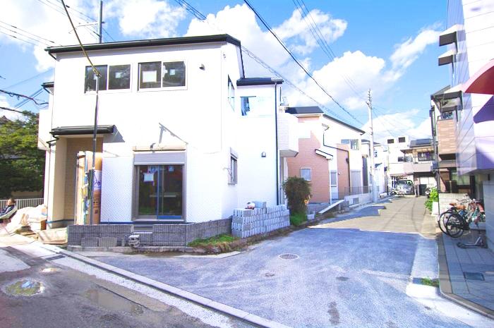 Please refer to the powerful of all 9 compartment in the field! 