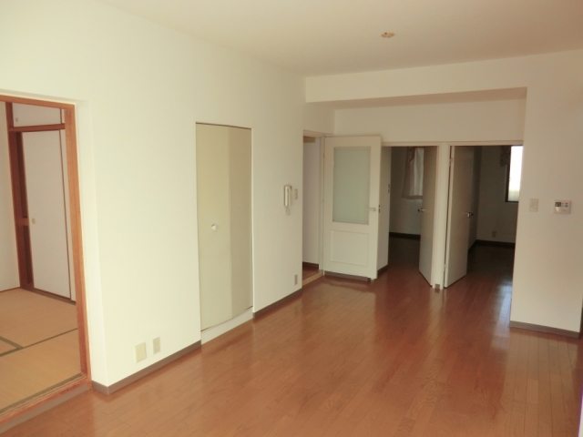 Living and room