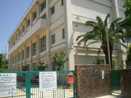 kindergarten ・ Nursery. 645m to Muko Zhuang kindergarten