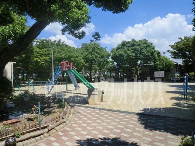 park. Higashi-Ojima to the south green space 853m