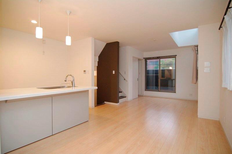 March 2011 is a used single-family dating! Heisei was renovated 25 years November indoor part!. March 2011 is a used single-family dating!