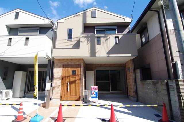 Local appearance photo. Day is good