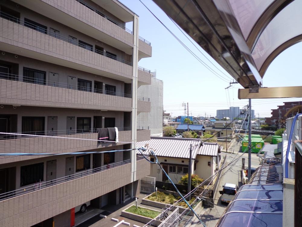 View photos from the dwelling unit. View from local (April 2013) Shooting