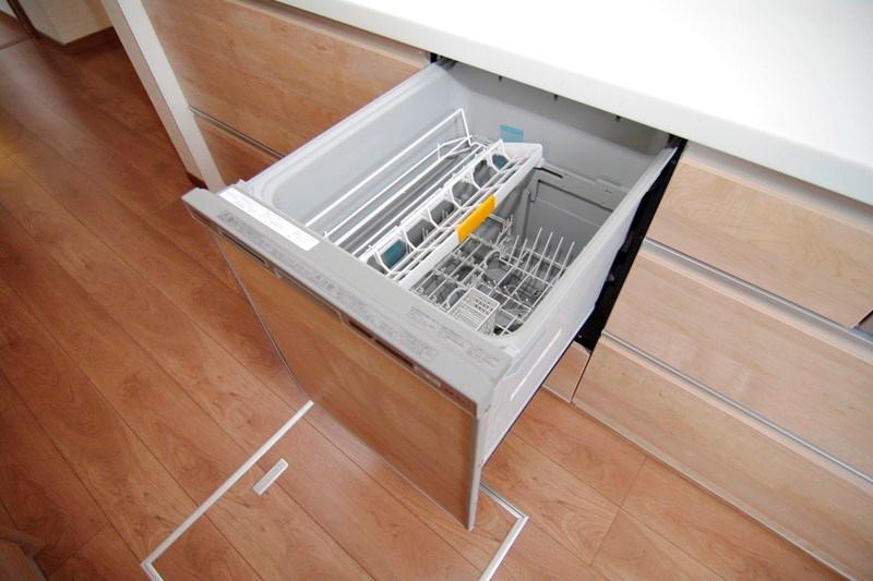 Kitchen. Energy saving ・ Hygienic with dish washing dryer (construction example photo)