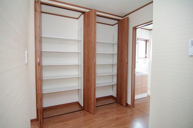 Kitchen. (Example of construction photos)