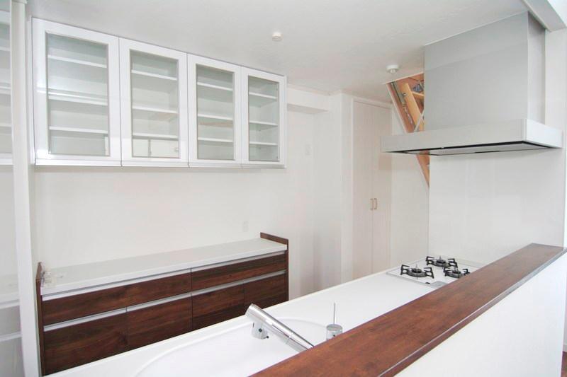 Kitchen. (Example of construction photos)