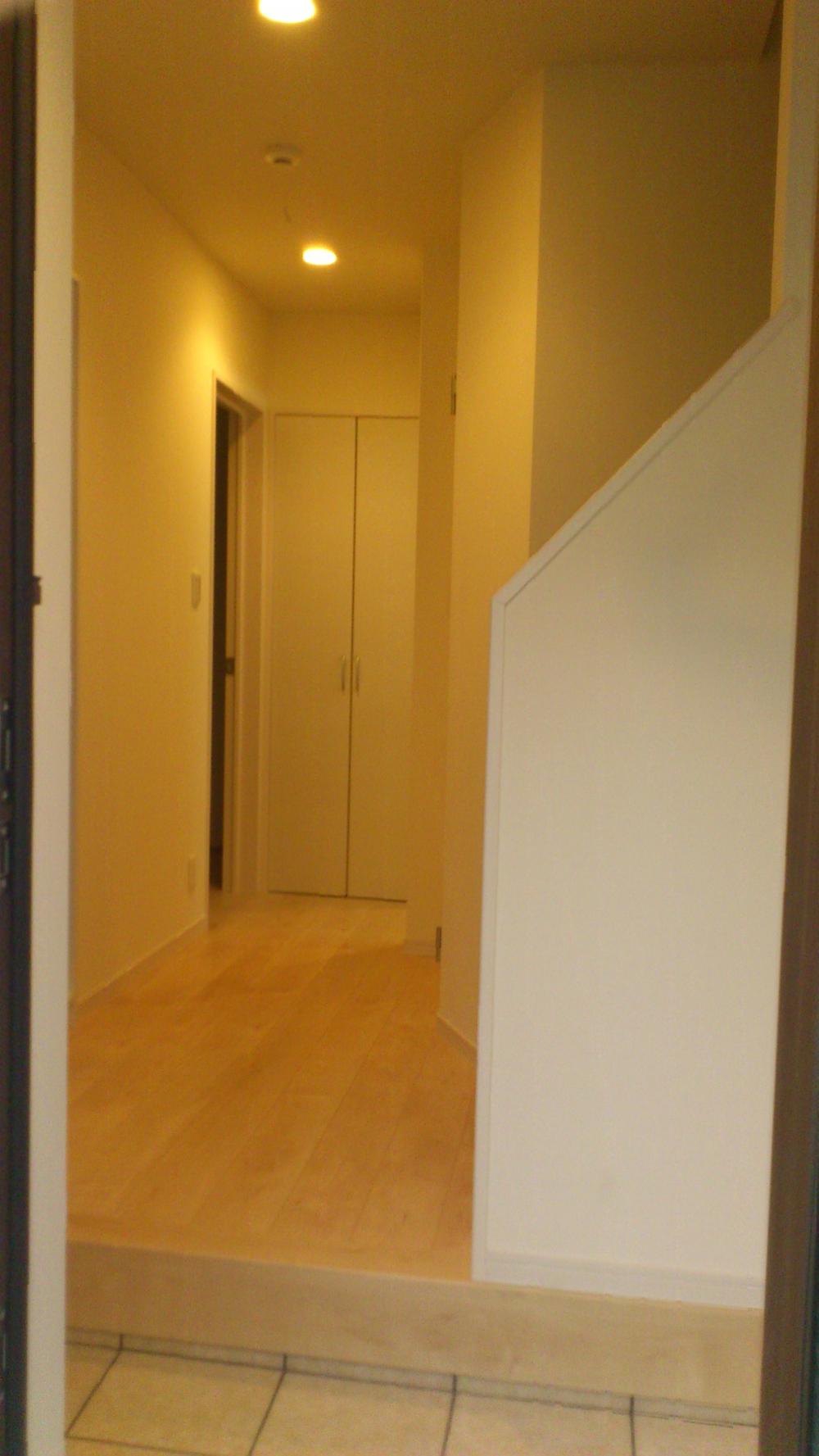 Entrance. Indoor (11 May 2012) shooting