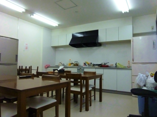 Kitchen. System is the dining room of the kitchen