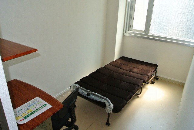 Other room space. I will sleep at any time with a bet