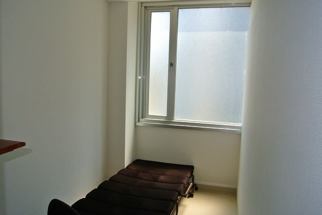 Living and room. Also enters the sun there is also a window