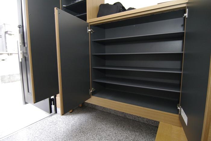 Receipt. Entrance storage