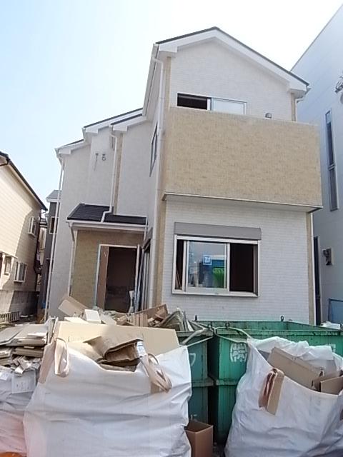 Local appearance photo