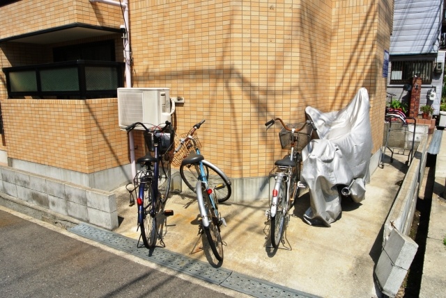 Other common areas. There is also a bicycle parking space.