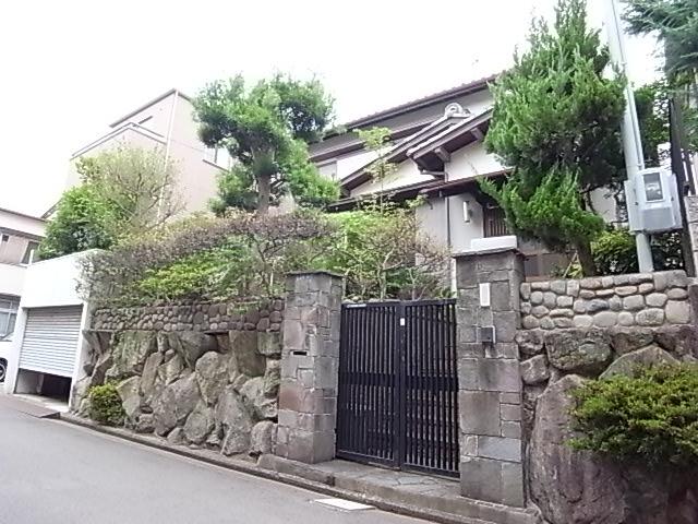 Local appearance photo