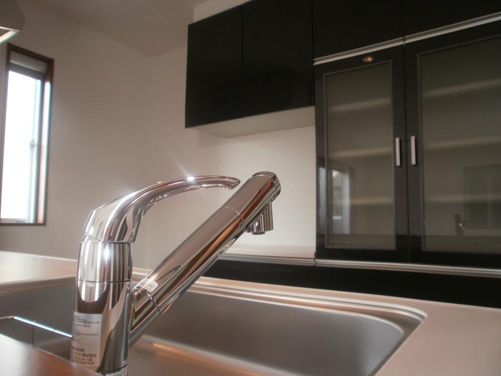 Kitchen. All-electric compatible! Cup boards are also standard equipment! !