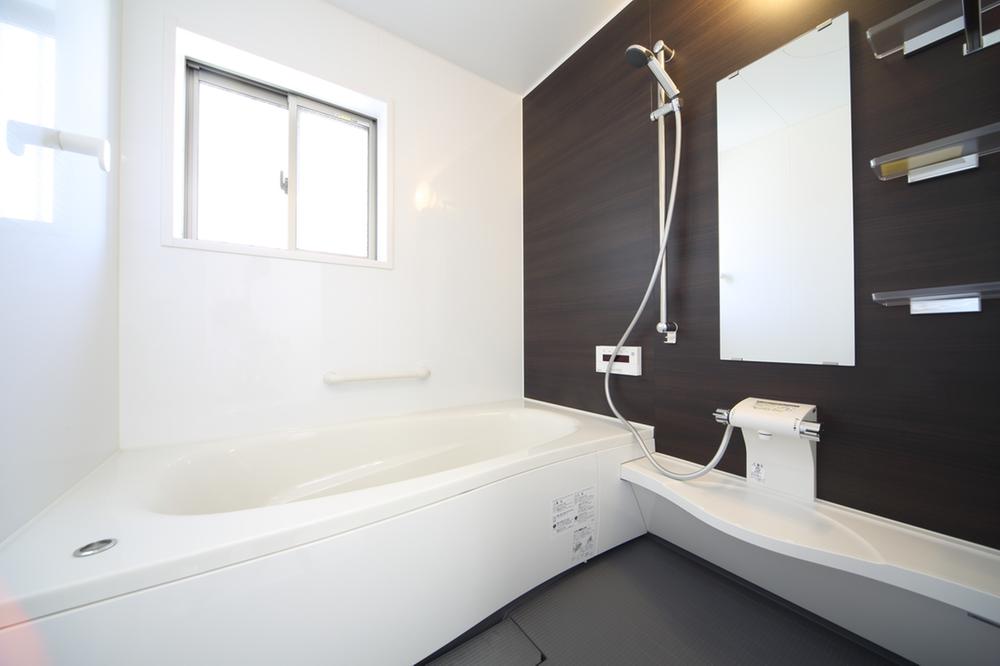 Same specifications photo (bathroom)