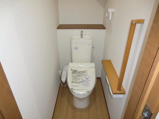 Other Equipment. Local photos (toilet)