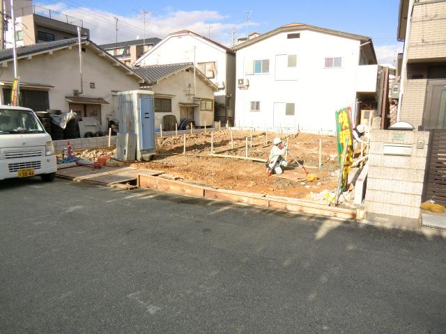 Local appearance photo. Local (11 May 2013) Shooting