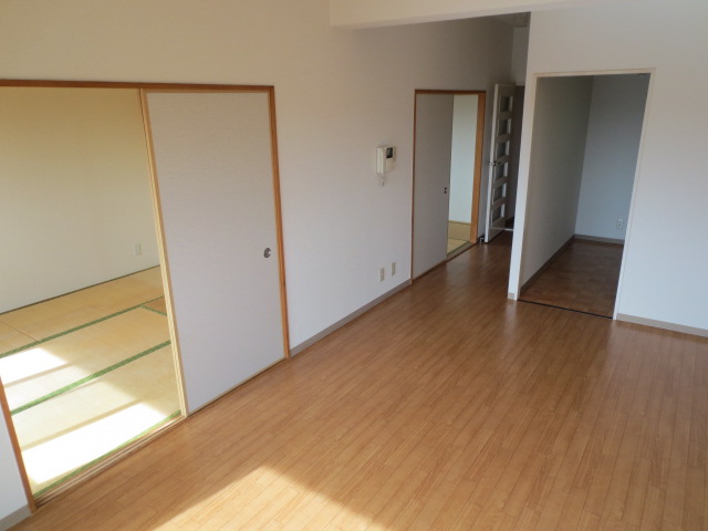 Living and room