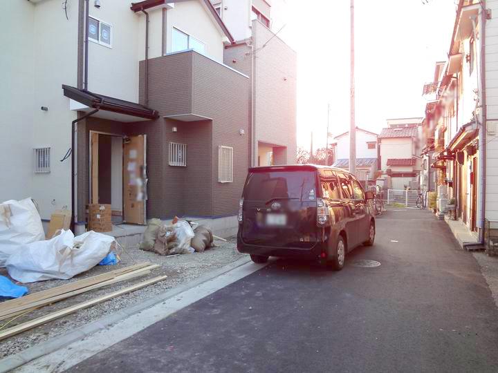 Local photos, including front road. Please feel free to contact us