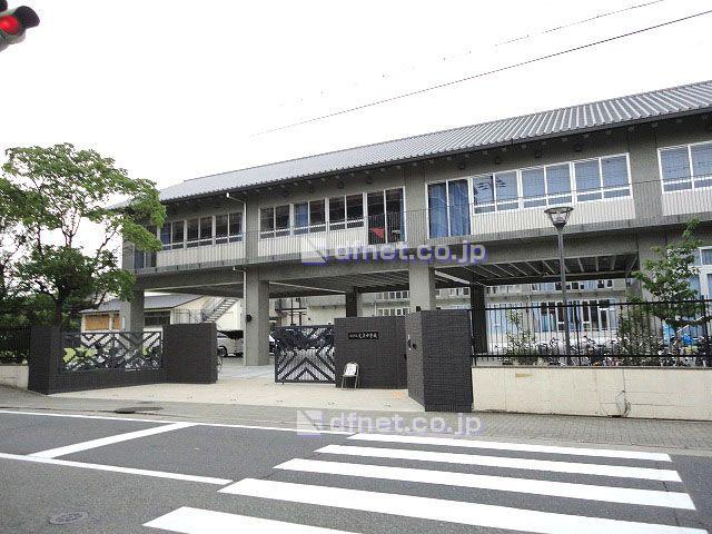 Junior high school. 900m until the Amagasaki Municipal Daisho junior high school