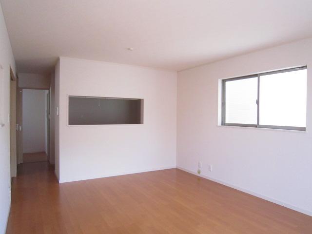 Same specifications photos (living)