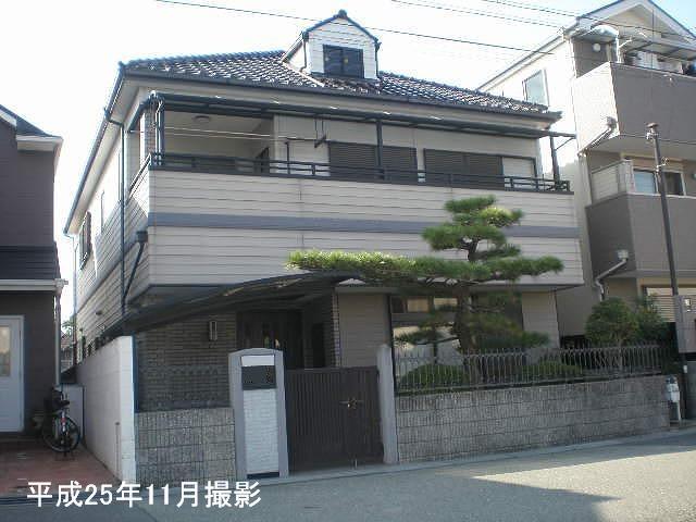 Local appearance photo. Local (11 May 2013) Shooting