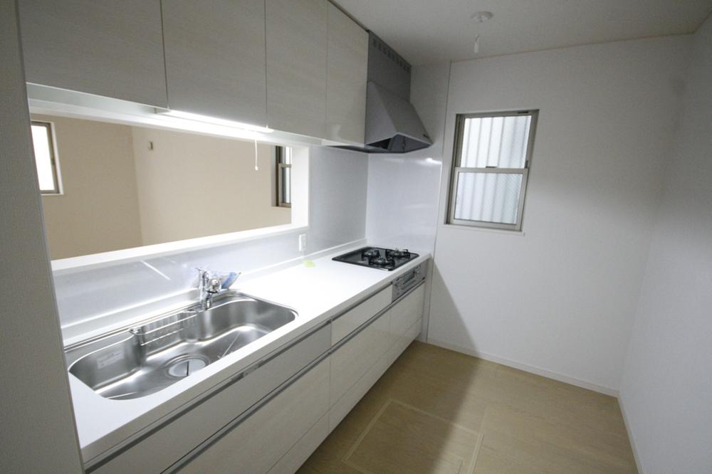 Kitchen. Local (December 20, 2013) Shooting