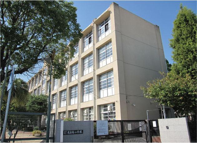 Primary school. Muko to South Elementary School 190m