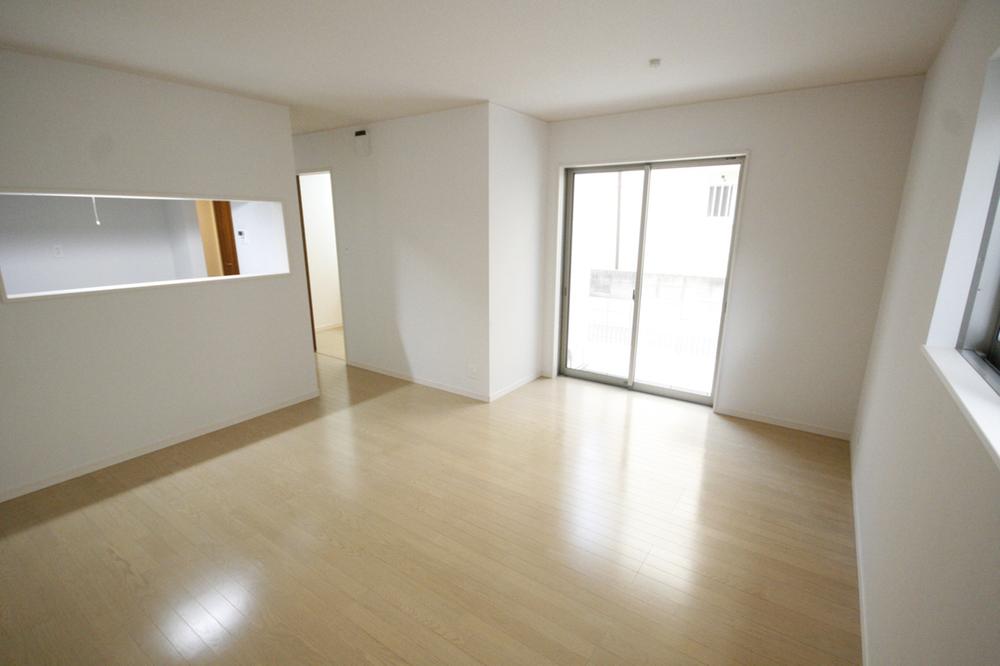 Living. Local (December 20, 2013) Shooting