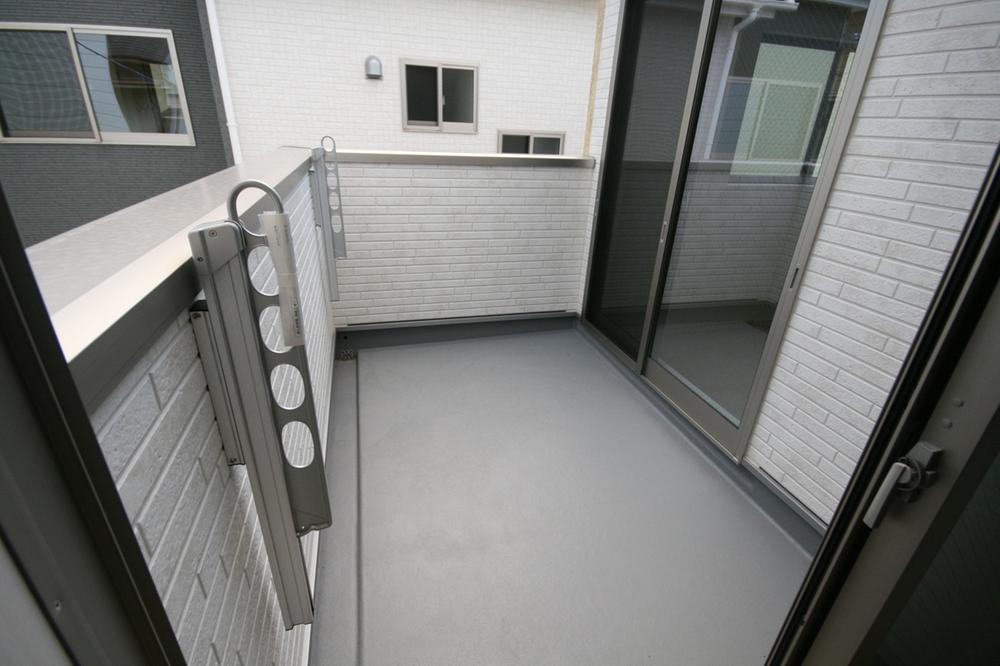 Balcony. Local (December 20, 2013) Shooting