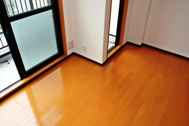 Living and room. It is also good ventilation bright.