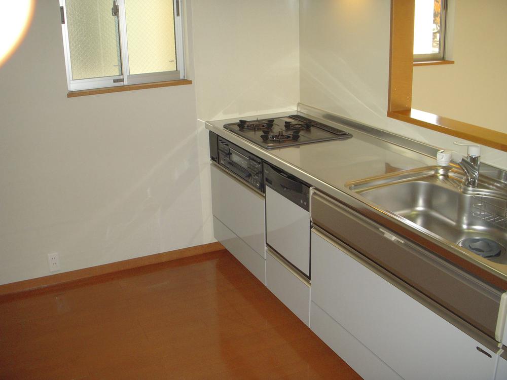 Kitchen. Local (11 May 2013) Shooting