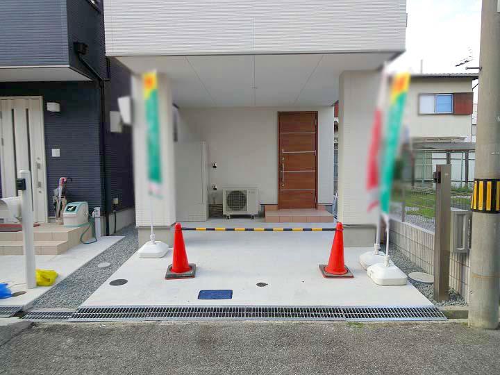 Parking lot. 1BOX is also a built-in also outlet for further electric vehicles can park. It is also possible to make the electric car to the battery instead! 